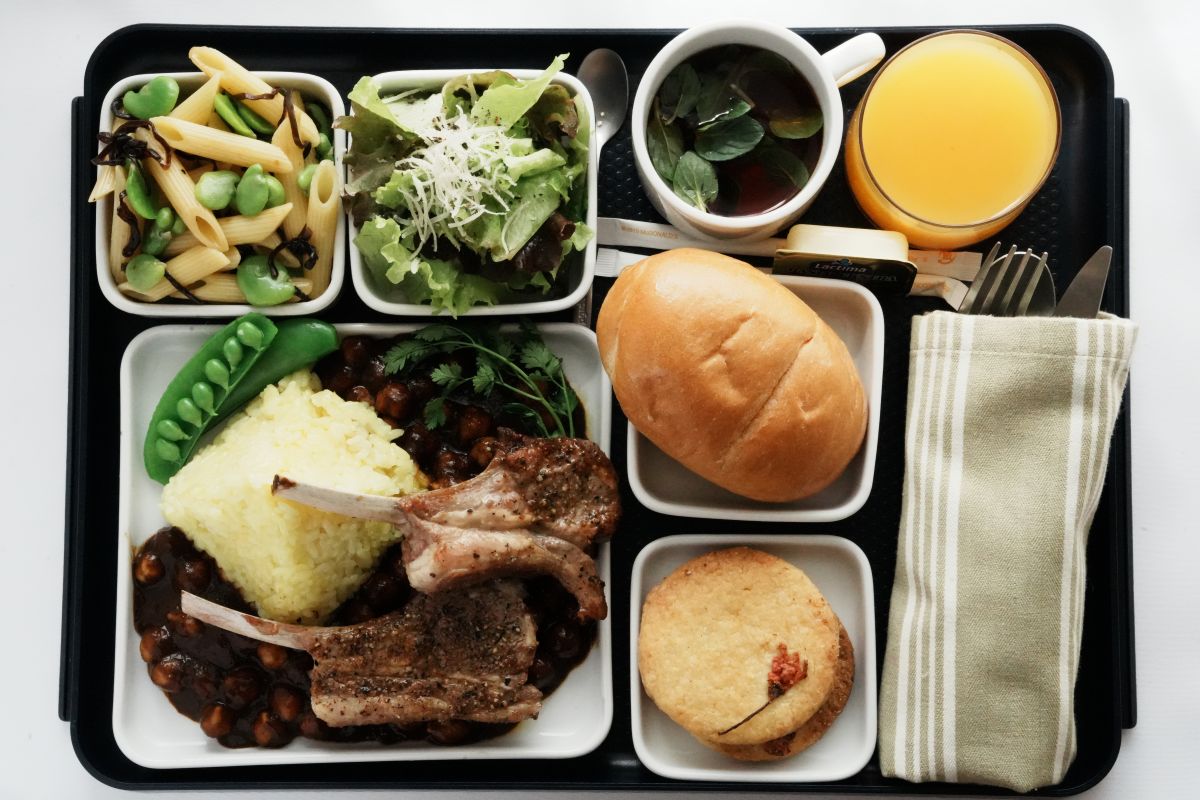 Asahi Weekly No.2705 April 5, 2026