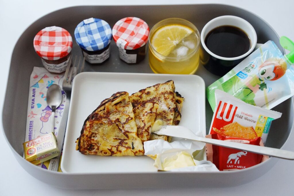 Asahi Weekly 2026年7月5日号掲載「あったらいいな、機内食」関空=パリ