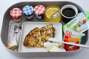 Asahi Weekly 2026年7月5日号掲載「あったらいいな、機内食」関空=パリ